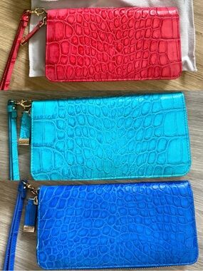 Stuart Weitzman Genuine Leather Croc-Embossed Wristlet Walletes